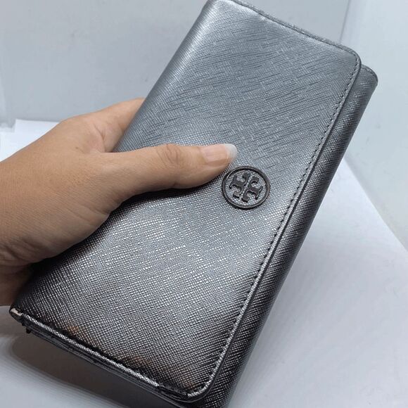 **TORN/FLAWS** Authentic Dark Silver Metallic Tory Burch Long Wallet - Picture 13 of 13